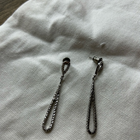 Jewelry - 10 k white gold dangle earrings